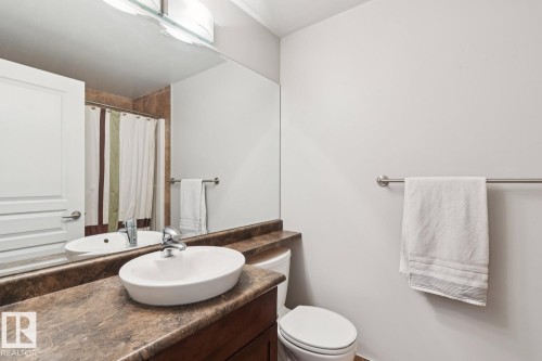 101 11140 68 Avenue, Edmonton, AB - Indoor Photo Showing Bathroom
