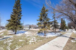 11906 76 Street  Edmonton, AB T5B 2C7