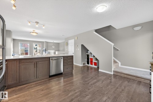 17 4029 Orchards Drive, Edmonton, AB - Indoor Photo Showing Kitchen With Stainless Steel Kitchen