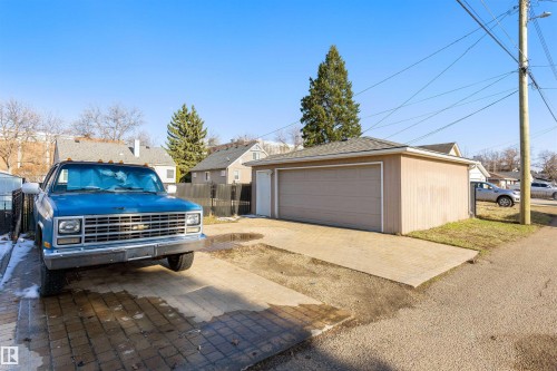 10838 110 Street, Edmonton, AB - Outdoor