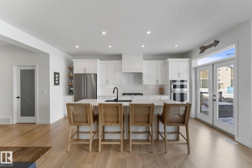 71 Nouveau Drive, St. Albert, AB - Indoor Photo Showing Kitchen With Upgraded Kitchen