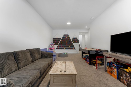 71 Nouveau Drive, St. Albert, AB - Indoor Photo Showing Living Room