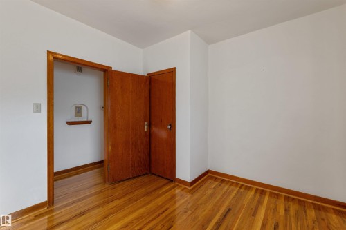 10842 110 Street, Edmonton, AB - Indoor Photo Showing Other Room