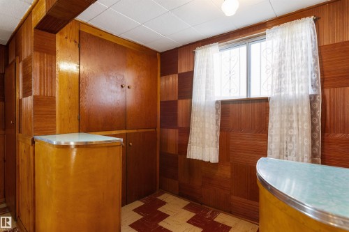 10842 110 Street, Edmonton, AB - Indoor Photo Showing Other Room