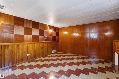 10842 110 Street, Edmonton, AB - Indoor Photo Showing Other Room