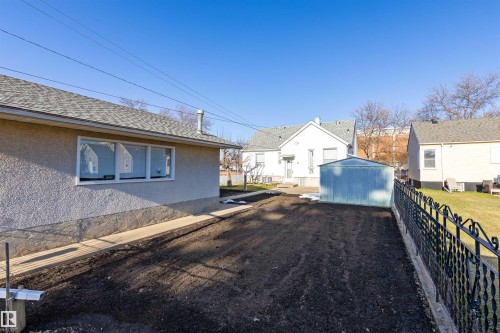 10842 110 Street, Edmonton, AB - Outdoor