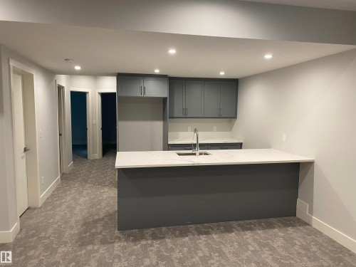 9515 75 Avenue, Edmonton, AB - Indoor