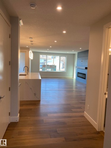 9515 75 Avenue, Edmonton, AB - Indoor Photo Showing Other Room