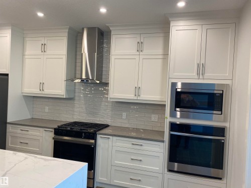 9515 75 Avenue, Edmonton, AB - Indoor Photo Showing Kitchen With Upgraded Kitchen