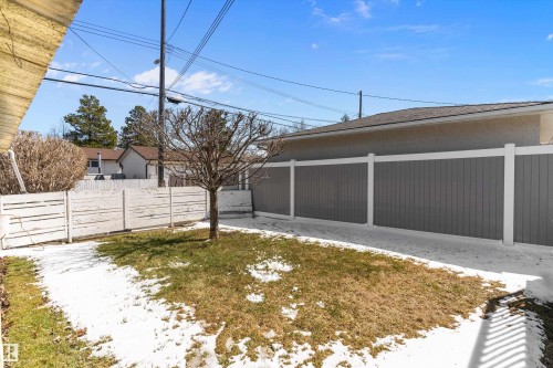 9411 68A Street, Edmonton, AB - Outdoor