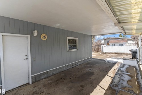 9411 68A Street, Edmonton, AB - 
