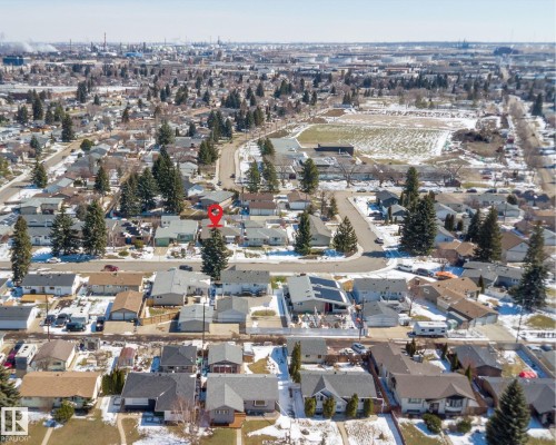 9411 68A Street, Edmonton, AB - Outdoor With View