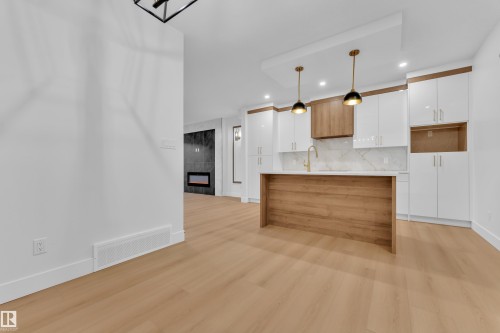 456 Crystal Creek Link, Leduc, AB - Indoor Photo Showing Kitchen