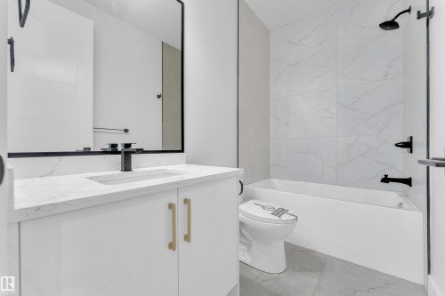 456 Crystal Creek Link, Leduc, AB - Indoor Photo Showing Bathroom
