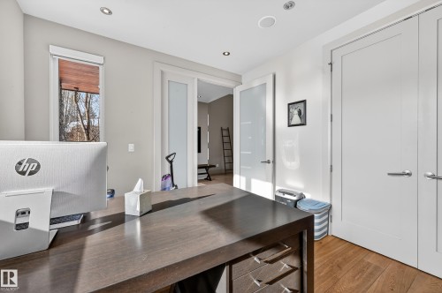14374 Park Drive, Edmonton, AB - Indoor Photo Showing Other Room