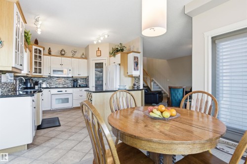 12 577 Butterworth Way, Edmonton, AB - Indoor Photo Showing Dining Room