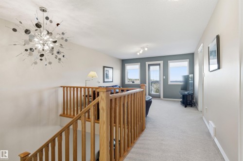 12 577 Butterworth Way, Edmonton, AB - Indoor Photo Showing Living Room