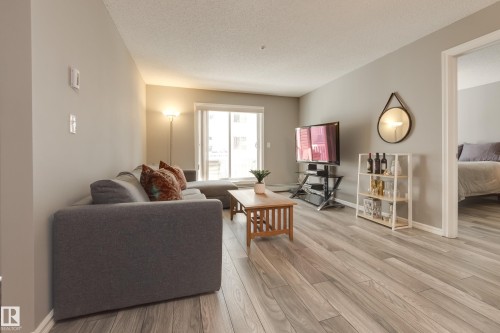 213 4403 23 Street, Edmonton, AB - Indoor Photo Showing Living Room