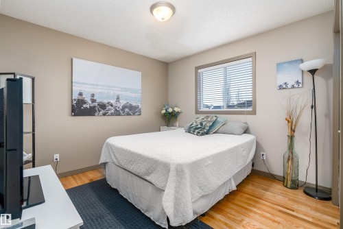 152 Easton Road, Edmonton, AB - Indoor Photo Showing Bedroom