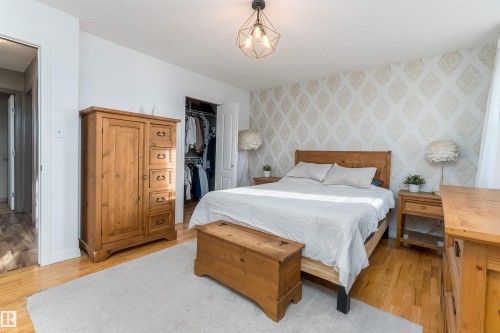 152 Easton Road, Edmonton, AB - Indoor Photo Showing Bedroom