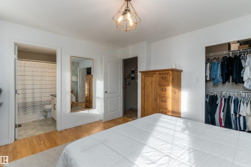 152 Easton Road, Edmonton, AB - Indoor Photo Showing Bedroom