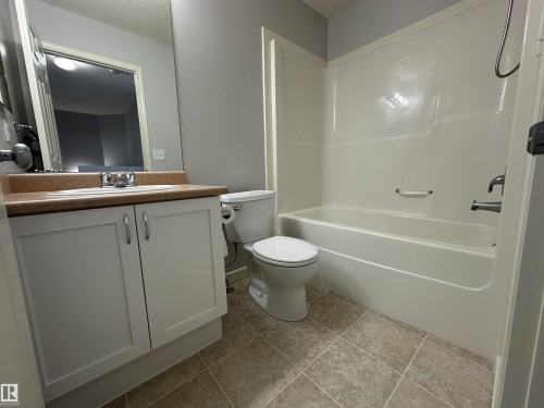 16122 131A Street, Edmonton, AB - Indoor Photo Showing Bathroom