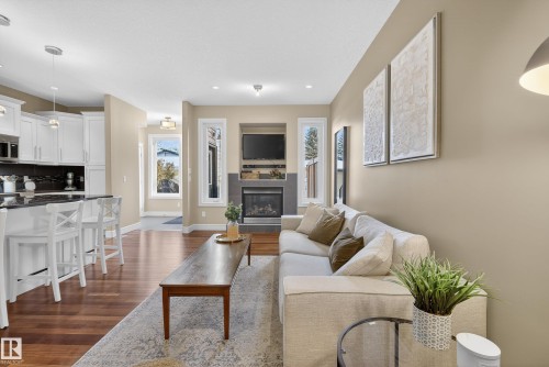 10209 90 Street, Edmonton, AB - Indoor