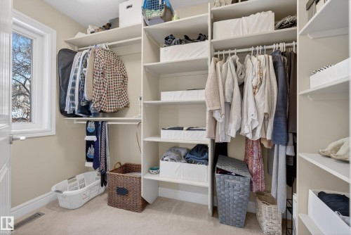 10209 90 Street, Edmonton, AB - Indoor With Storage