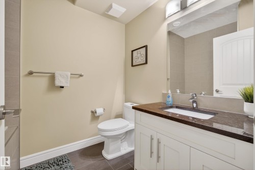 10209 90 Street, Edmonton, AB - Indoor Photo Showing Bathroom