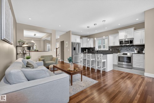 10209 90 Street, Edmonton, AB - Indoor