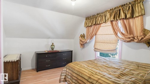 11512 86 Street, Edmonton, AB - Indoor Photo Showing Bedroom