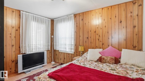 11512 86 Street, Edmonton, AB - Indoor Photo Showing Bedroom