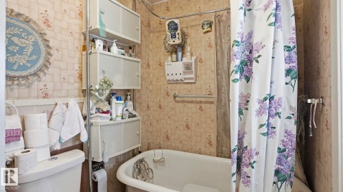 11512 86 Street, Edmonton, AB - Indoor Photo Showing Bathroom