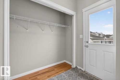 7704 16 Avenue, Edmonton, AB - Indoor