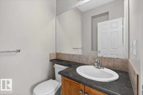 7704 16 Avenue, Edmonton, AB - Indoor Photo Showing Bathroom