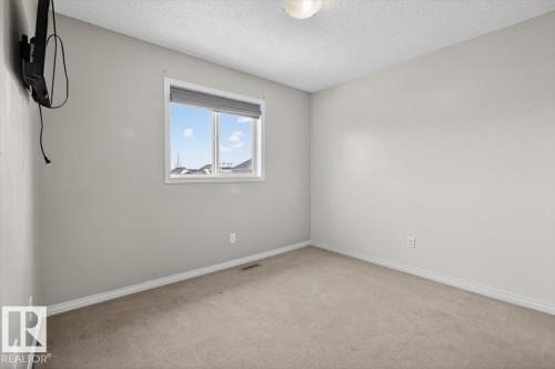 7704 16 Avenue, Edmonton, AB - Indoor Photo Showing Other Room