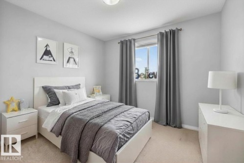7704 16 Avenue, Edmonton, AB - Indoor Photo Showing Bedroom
