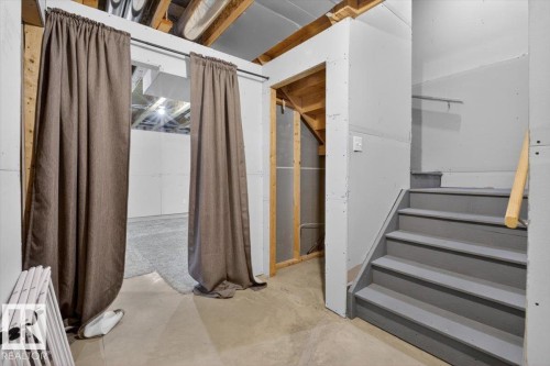 7704 16 Avenue, Edmonton, AB - Indoor Photo Showing Other Room