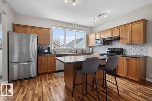 7704 16 Avenue, Edmonton, AB - Indoor Photo Showing Kitchen