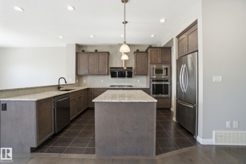 3875 Agar Green, Edmonton, AB - Indoor Photo Showing Kitchen With Upgraded Kitchen