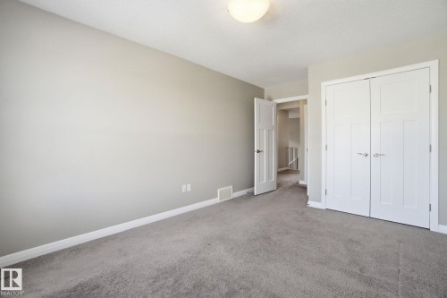 3875 Agar Green, Edmonton, AB - Indoor