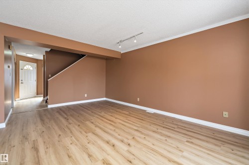 17423 92 Avenue, Edmonton, AB - Indoor Photo Showing Other Room