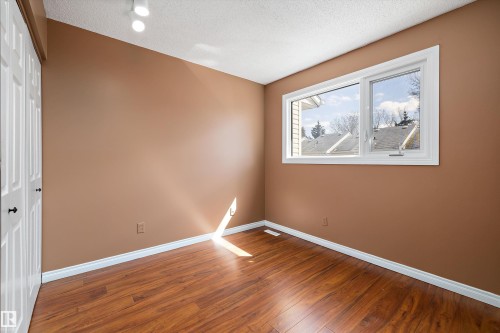 17423 92 Avenue, Edmonton, AB - Indoor Photo Showing Other Room