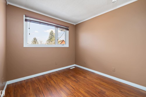 17423 92 Avenue, Edmonton, AB - Indoor Photo Showing Other Room