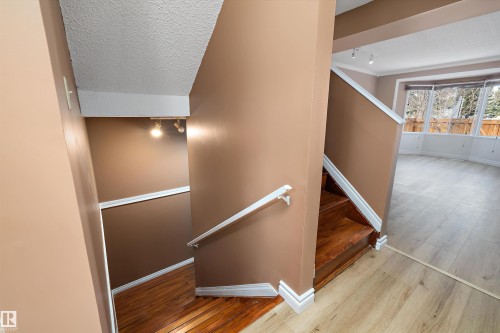 17423 92 Avenue, Edmonton, AB - Indoor Photo Showing Other Room