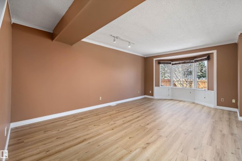 17423 92 Avenue, Edmonton, AB - Indoor