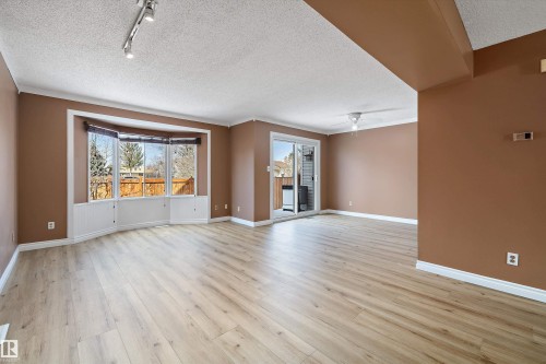 17423 92 Avenue, Edmonton, AB - Indoor Photo Showing Other Room