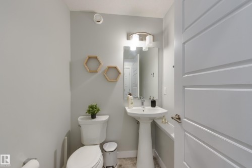 9635 225 Street, Edmonton, AB - Indoor Photo Showing Bathroom