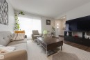 9635 225 Street, Edmonton, AB  - Indoor Photo Showing Living Room 