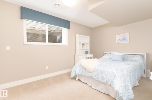 #207 50 Heatherglen Dr, Spruce Grove, AB - Indoor Photo Showing Bedroom